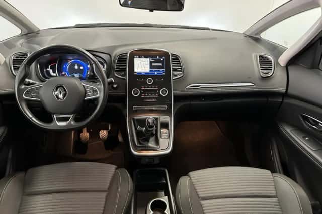 Renault Scénic (2018) thumbnail 3