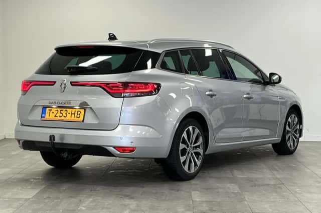 Renault Mégane (2023) thumbnail 2