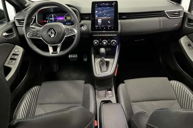 Renault Clio (2024) thumbnail 3