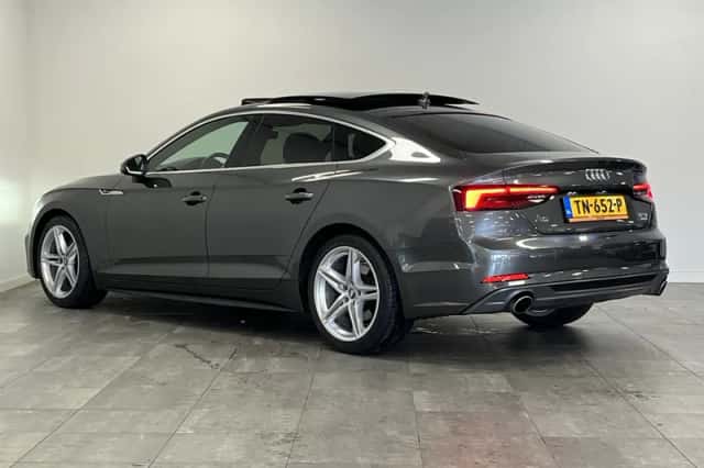 Audi A5 (2018) thumbnail 6