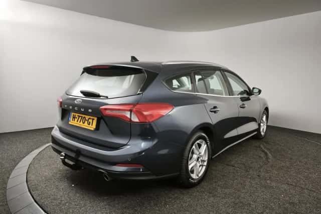 Ford Focus (2020) thumbnail 2