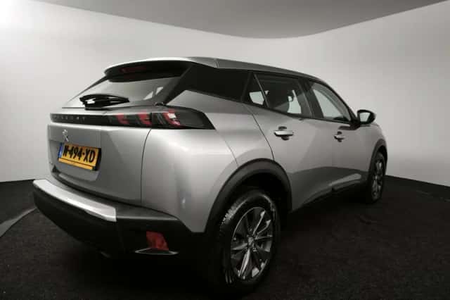 Peugeot 2008 (2022) thumbnail 2