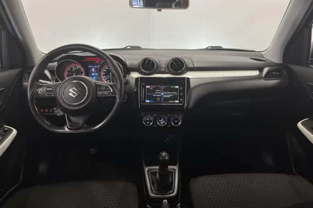 Suzuki Swift (2020) thumbnail 3