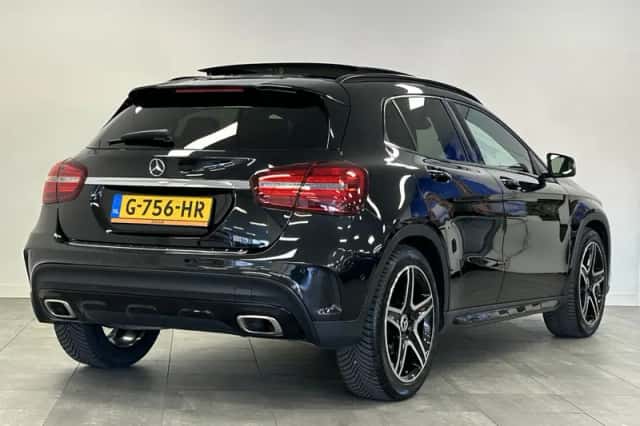Mercedes-Benz GLA (2019) thumbnail 2