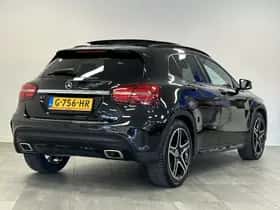 Mercedes-Benz GLA (2019) thumbnail 2