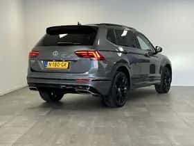 Volkswagen Tiguan (2021) thumbnail 2