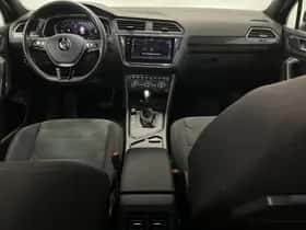 Volkswagen Tiguan (2021) thumbnail 3