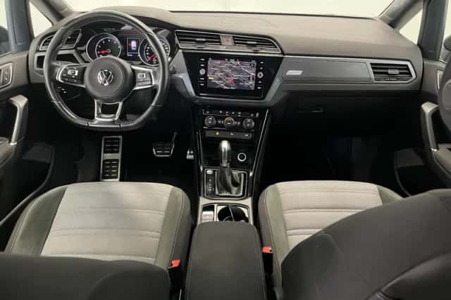 Volkswagen Touran (2019) thumbnail 3