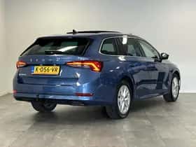 Škoda Octavia (2021) thumbnail 2