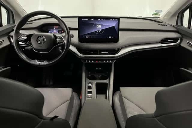 Škoda Enyaq (2021) thumbnail 3
