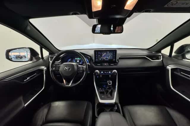 Toyota RAV4 (2019) thumbnail 3