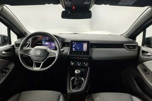 Renault Clio (2024) thumbnail 3