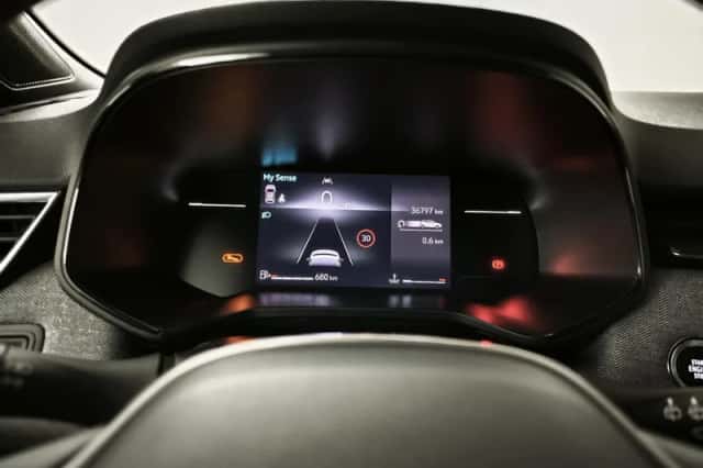 Renault Clio (2024) thumbnail 4