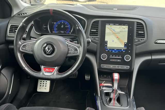 Renault Mégane (2018) thumbnail 3