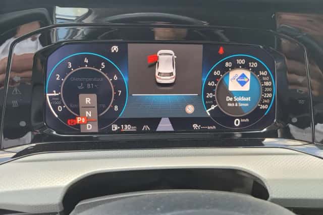 Volkswagen Golf (2023) thumbnail 4
