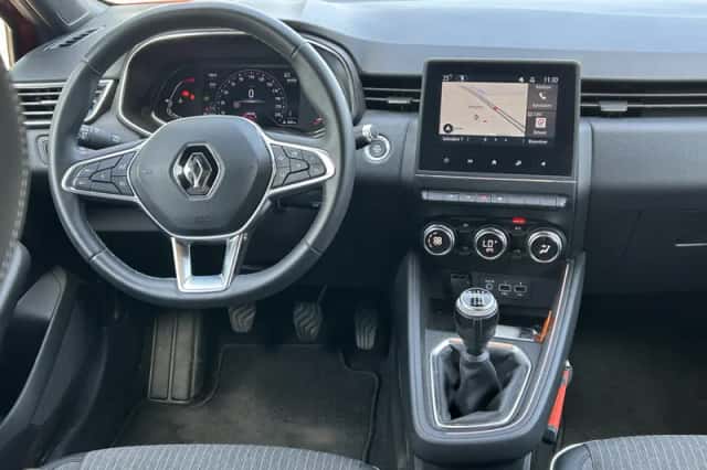 Renault Clio (2021) thumbnail 3