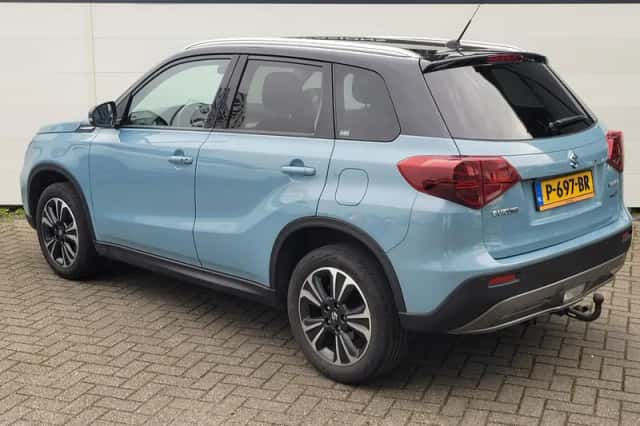 Suzuki Vitara (2022) thumbnail 6