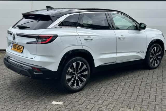 Renault Austral (2025) thumbnail 2