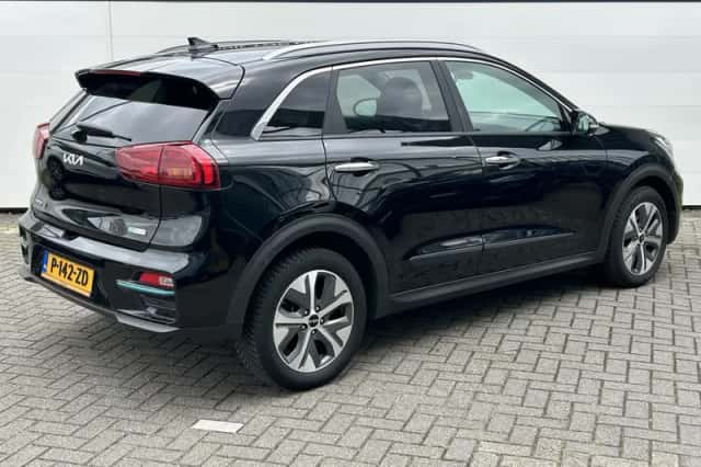 Kia Niro EV (2022) thumbnail 2
