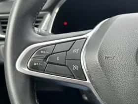 Renault Captur (2022) thumbnail 21