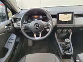 Renault Clio (2024) thumbnail 3
