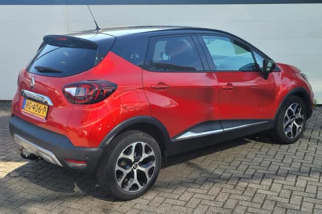 Renault Captur (2017) thumbnail 2