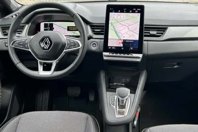 Renault Captur (2025) thumbnail 3