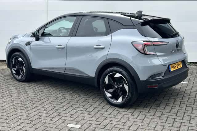 Renault Captur (2025) thumbnail 6