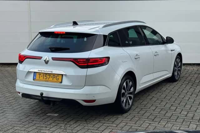 Renault Mégane (2023) thumbnail 2