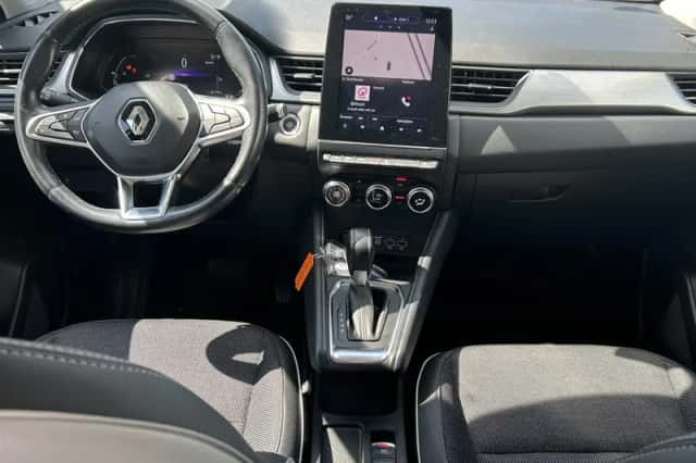 Renault Captur (2020) thumbnail 3