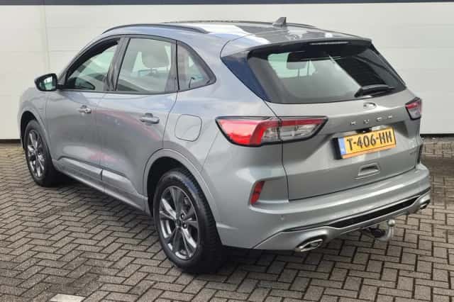 Ford Kuga (2023) thumbnail 6