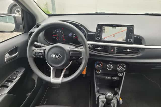 Kia Picanto (2018) thumbnail 3