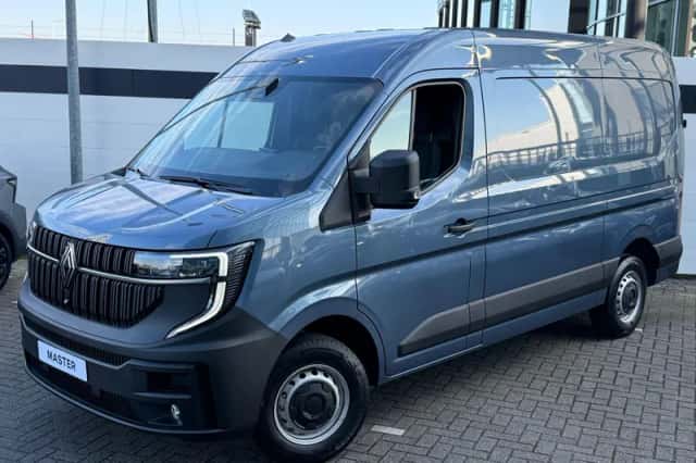 Renault Master (2024) thumbnail 2