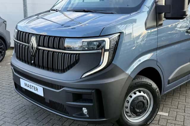 Renault Master (2024) thumbnail 3