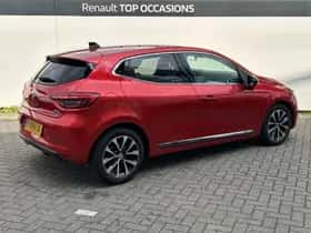 Renault Clio (2023) thumbnail 2