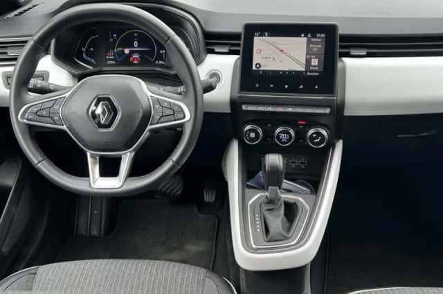 Renault Clio (2023) thumbnail 3