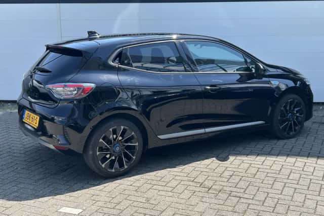 Renault Clio (2025) thumbnail 2