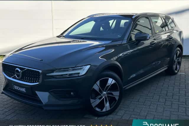 Volvo V60 (2019) thumbnail 1