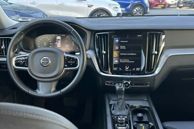 Volvo V60 (2019) thumbnail 3