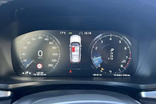 Volvo V60 (2019) thumbnail 4