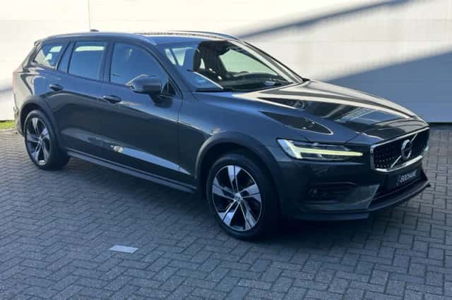 Volvo V60 (2019) thumbnail 5