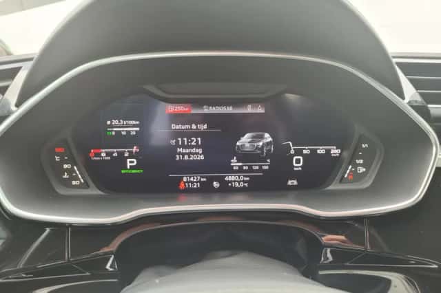 Audi Q3 (2020) thumbnail 4