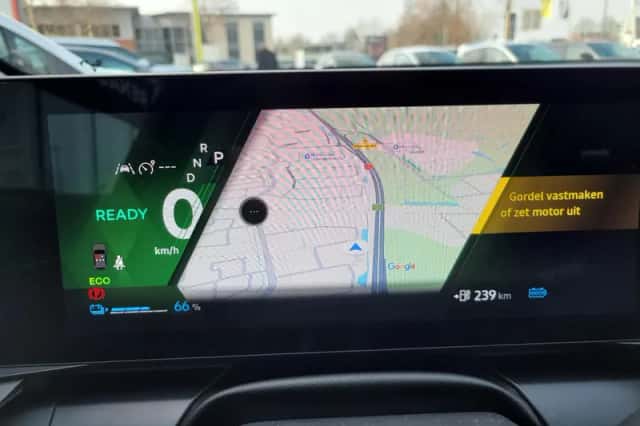 Renault Mégane E-Tech (2025) thumbnail 4