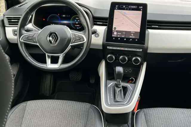 Renault Clio (2023) thumbnail 3