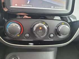 Renault Captur (2019) thumbnail 23