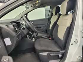 Renault Captur (2019) thumbnail 7