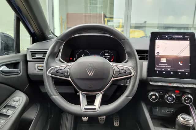 Renault Clio (2024) thumbnail 3