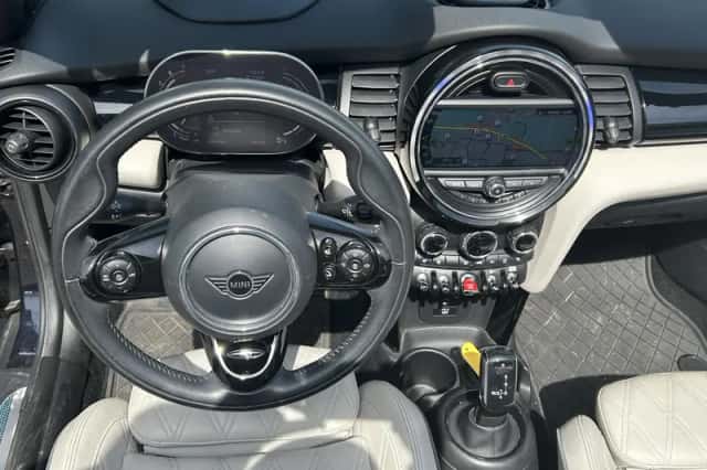 MINI Cooper (2020) thumbnail 3