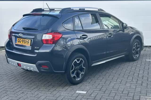 Subaru XV (2015) thumbnail 2