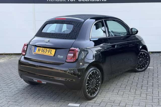 Fiat 500C (2021) thumbnail 3